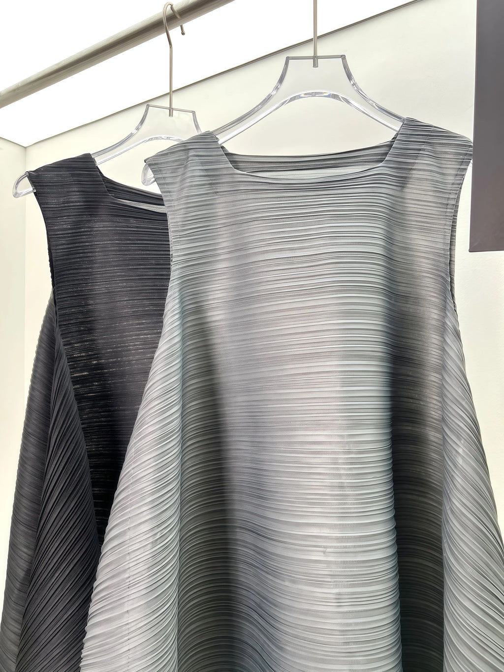 YUDX Miyake Pleated Women's Dresses Loose Plus Size High Quality Sense of Elegance Sleeveless Mid-length Skirt 2025 Summer New