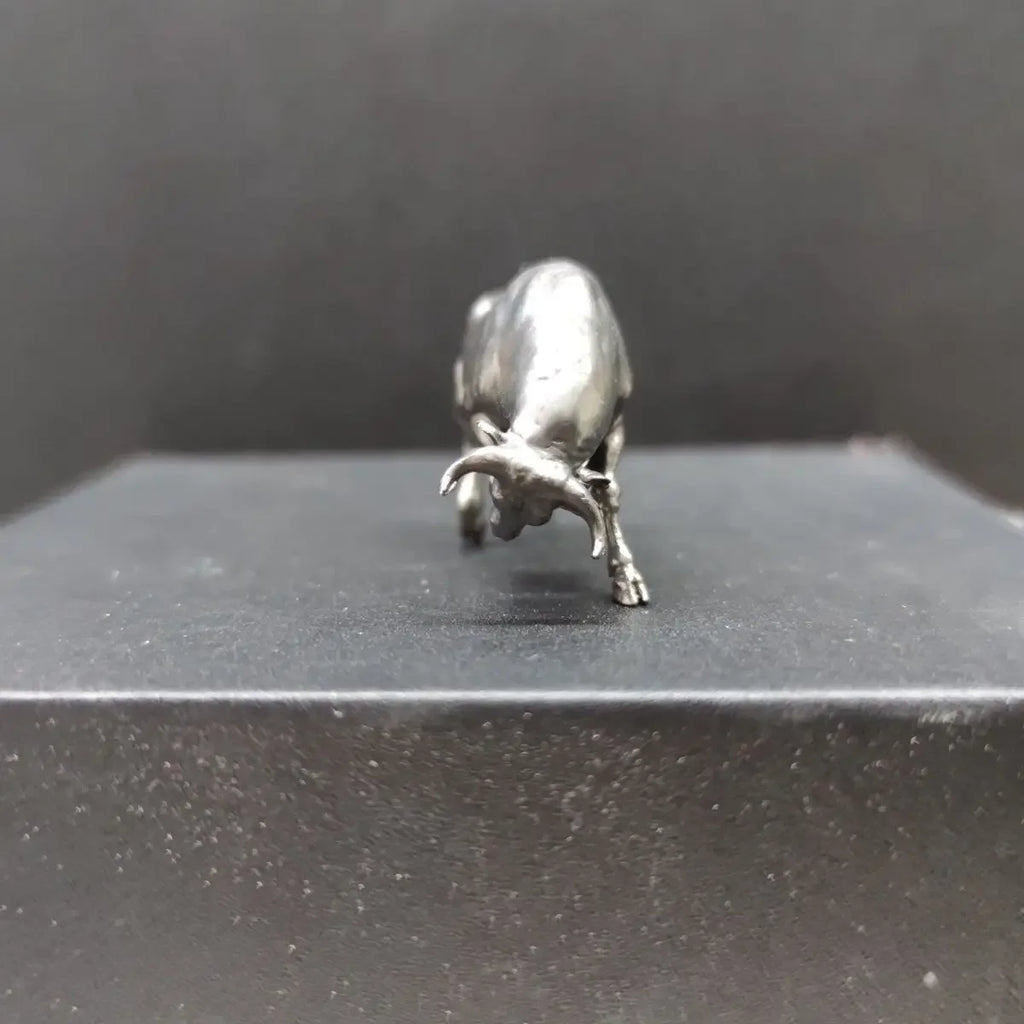 MINI Solid Pure Copper Ornament Bullish Lucky Cow 6cm Bull Wall Street Mascot Home Decor Desktop Crafts Sculpture Decoration