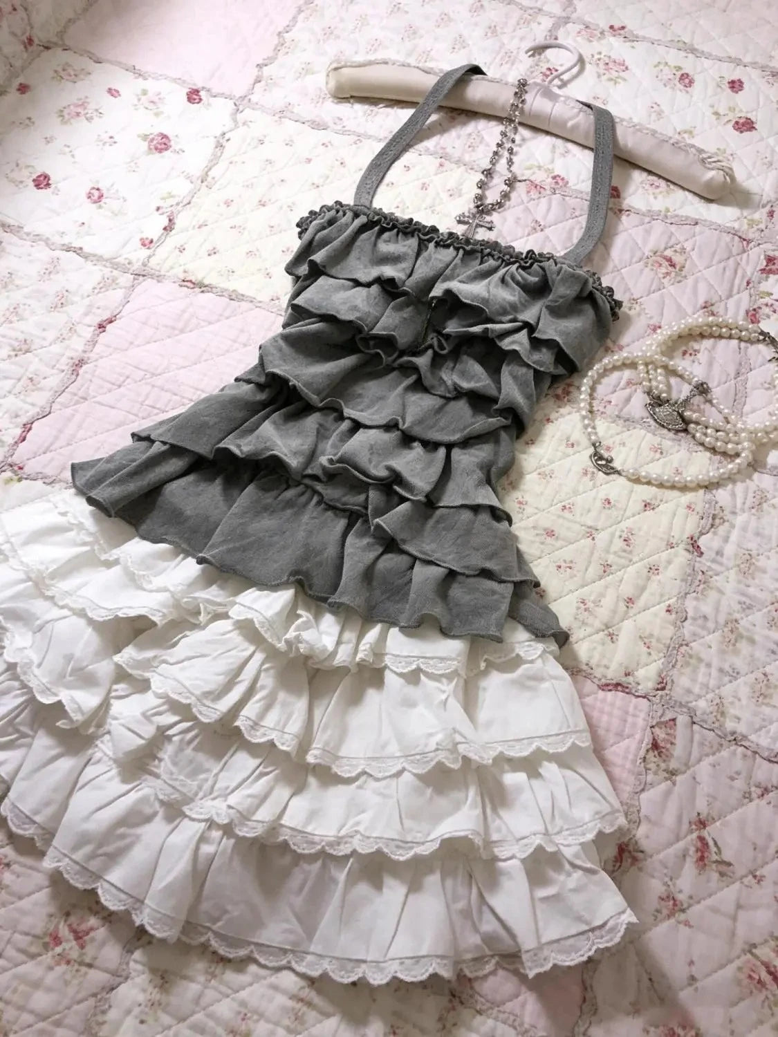 American Retro Gray Cami Top Strap Tiered Ruffle Slim Fit Y2K