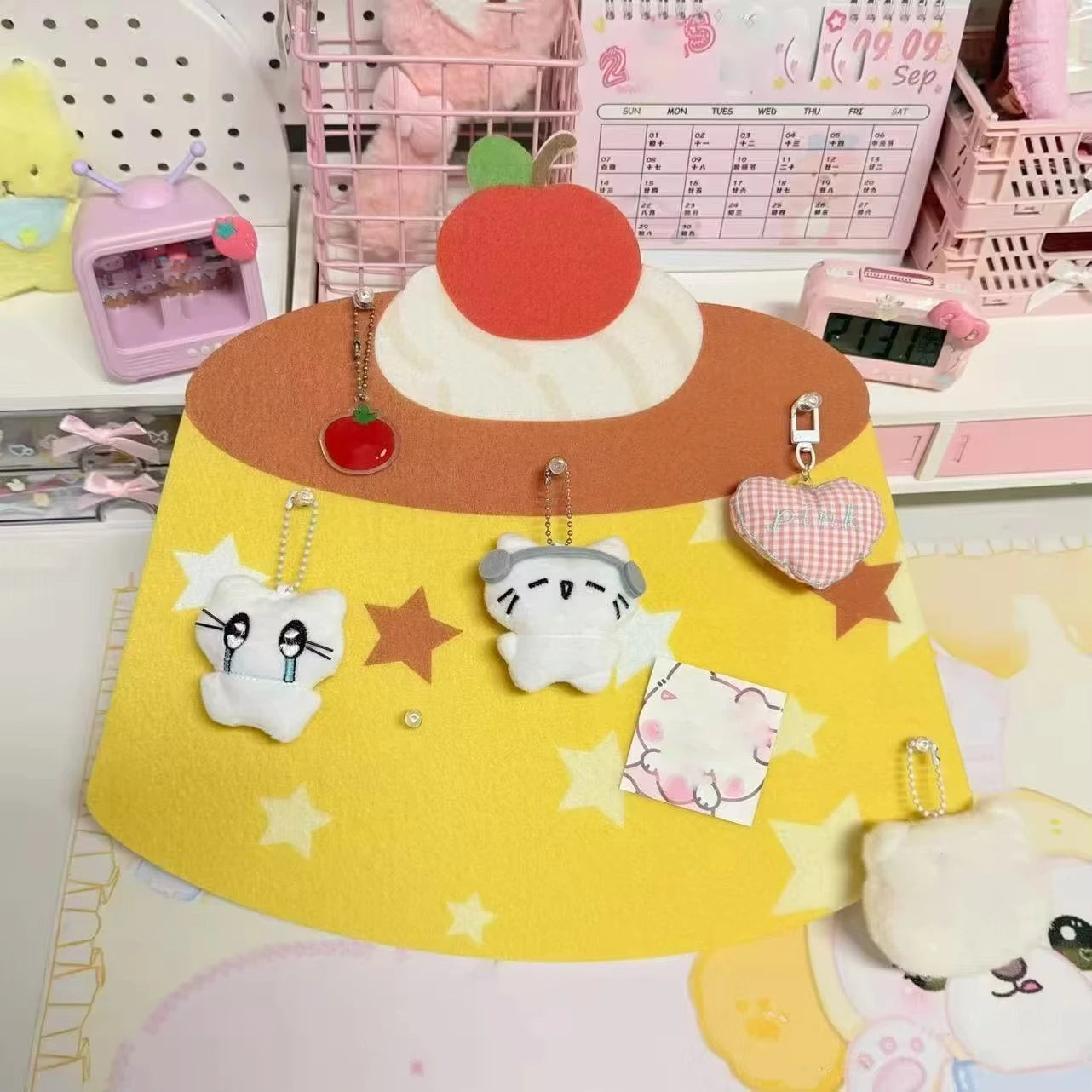New Pudding Egg Pine Cartoon Felt Cork Board Photo Message Board Wall Dormitory Punch-free Wall Room Decoration Cute Gift 2025