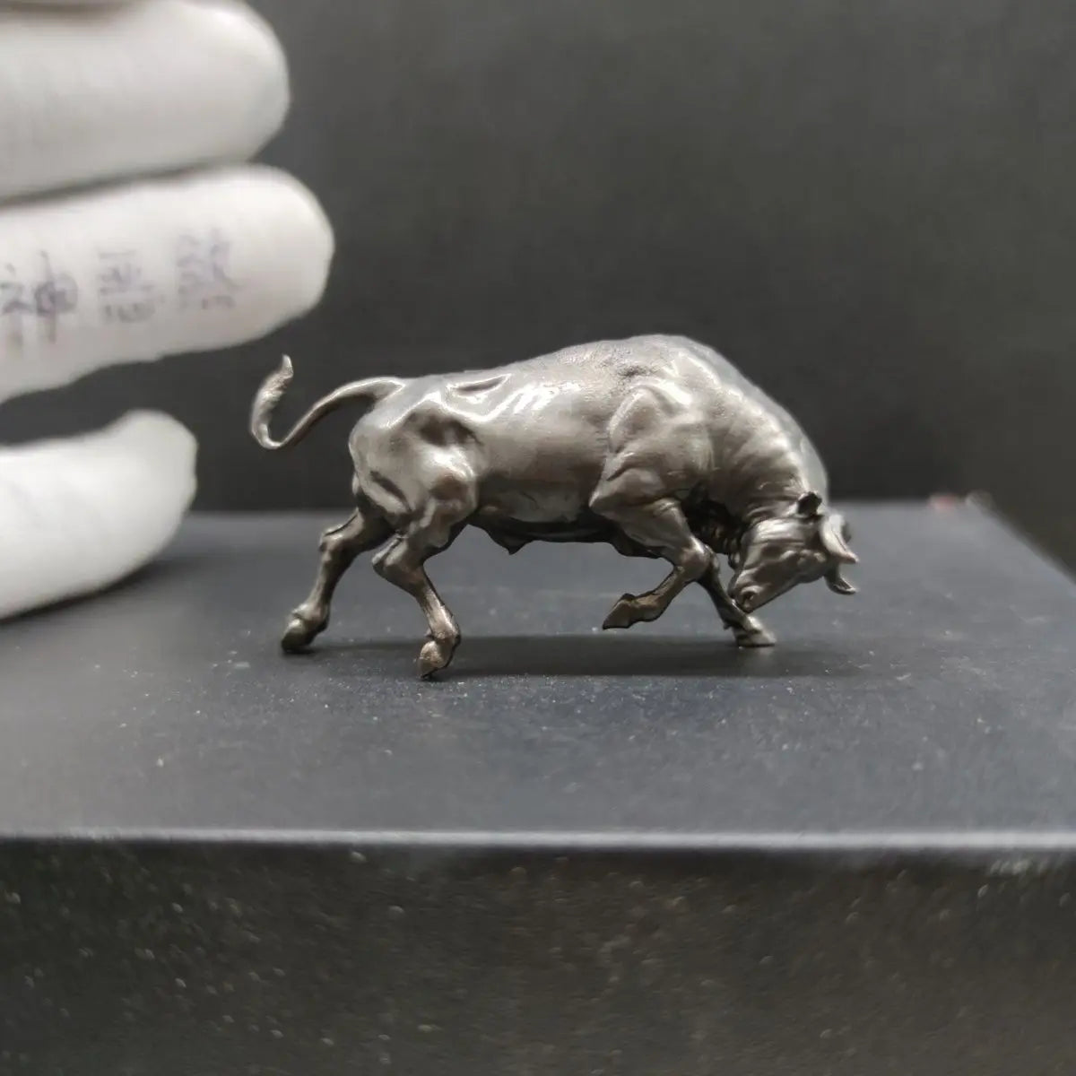 MINI Solid Pure Copper Ornament Bullish Lucky Cow 6cm Bull Wall Street Mascot Home Decor Desktop Crafts Sculpture Decoration