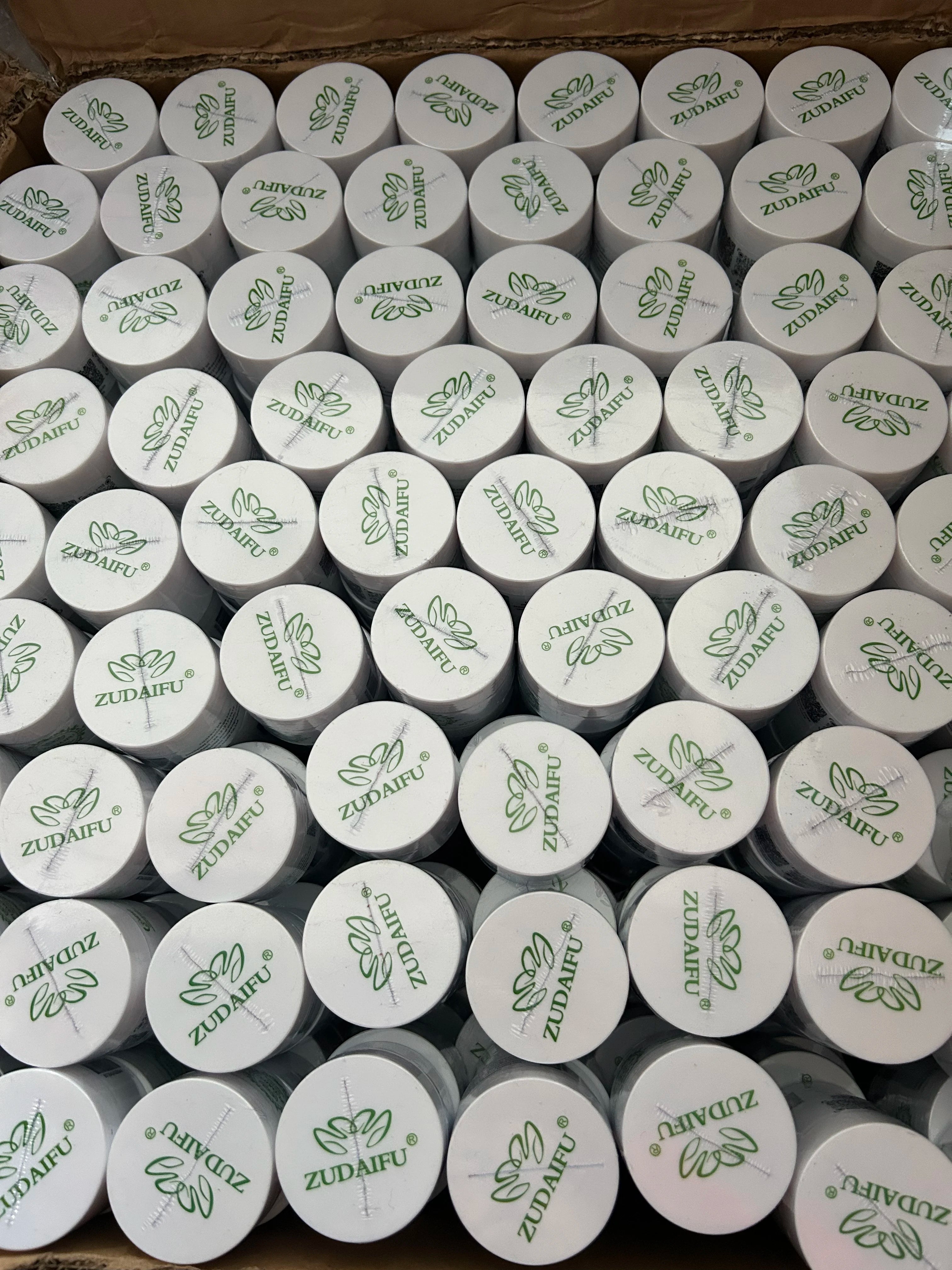 【New date】4/10 pcs Zudaifu Third Generation Herbal Moisturizing Cream Skin Care Cream 30g