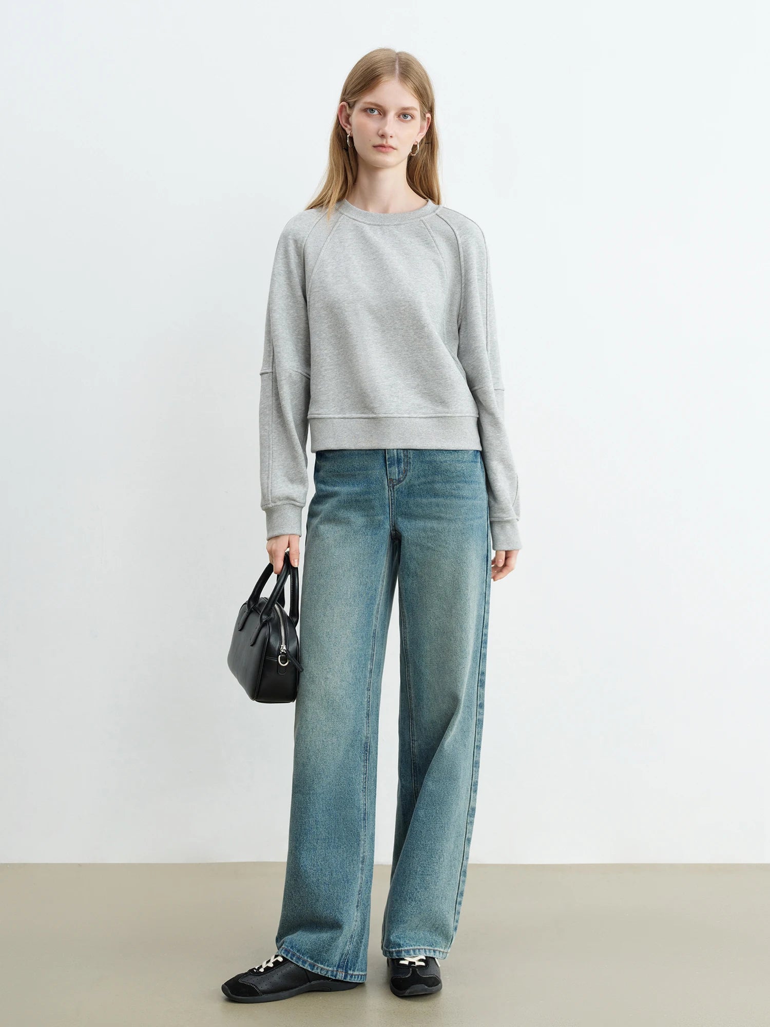ZIQIAO Petite Sense Structure Raglan Sleeve Pullover Sweatshirt For Women 2025 Autumn New Round Neck Solid Color Top 25ZQ93075
