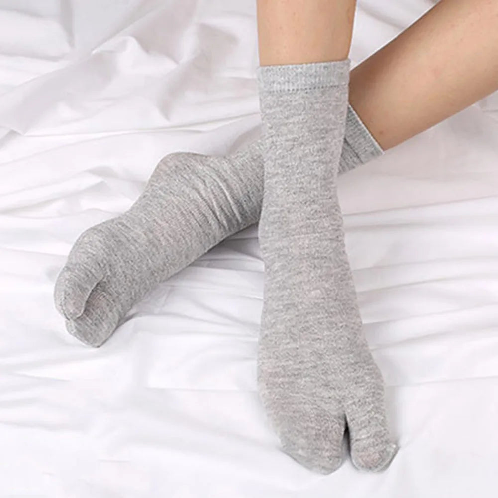 1-5Pair Japanese Style Two Finger Socks Unisex Clog Socks Polyester Toe Separation Socks Kimono Flip Flop Sandal Split Toe Sock