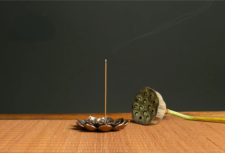 YXYMCF 1PC Alloy Incense Burner Stick Holder Plate Buddhism Zen Lotus Frog Snail Censer Bronze Nasturtium Home Decor 24 Styles