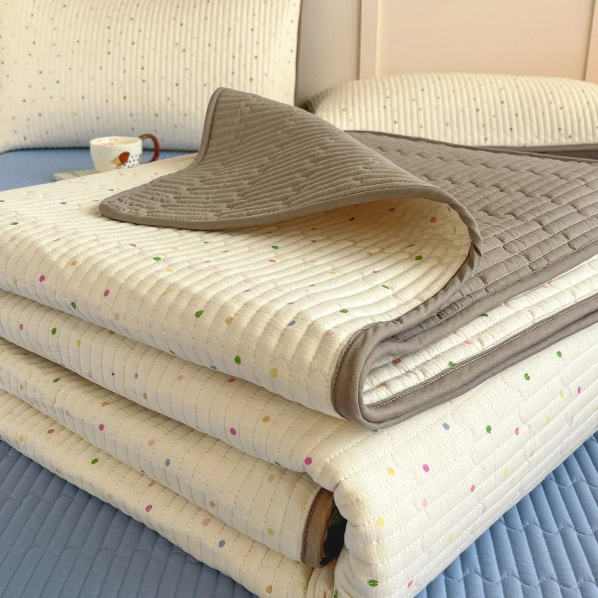 Thickened Quilted Bedspread for Single Double Bed Floral Soft Breathable Summer Quilt Machine Washable Dust-proof Bed Cover Set