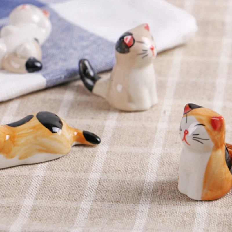 Cute Cat Ceramic Chopsticks Holder Stand Fine Design Chopstick Rack Pillow Care Rest Japanese Style Kitchen Tableware Tools New
