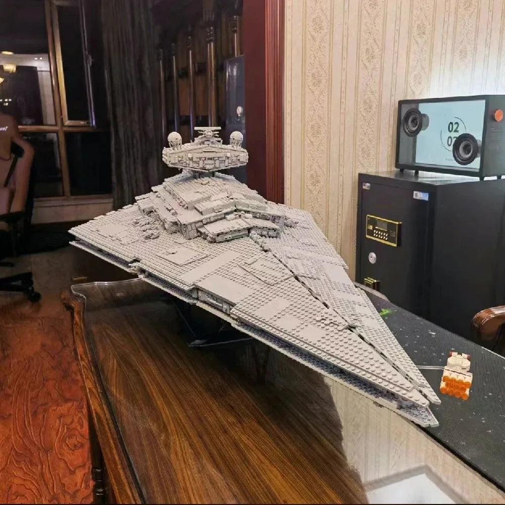 4784pcs UCS Imperial Navy Stormtrooper Star Destroyer Galactic Empire 75252 Star Cruiser Starfighter Dark Fleetship Gift