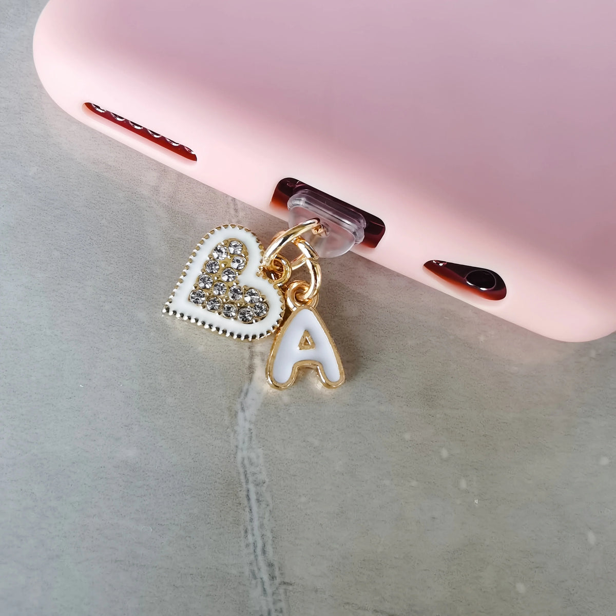 Of Light Luxury Sparkling Diamond Letter Heart-Shaped Phone Dust