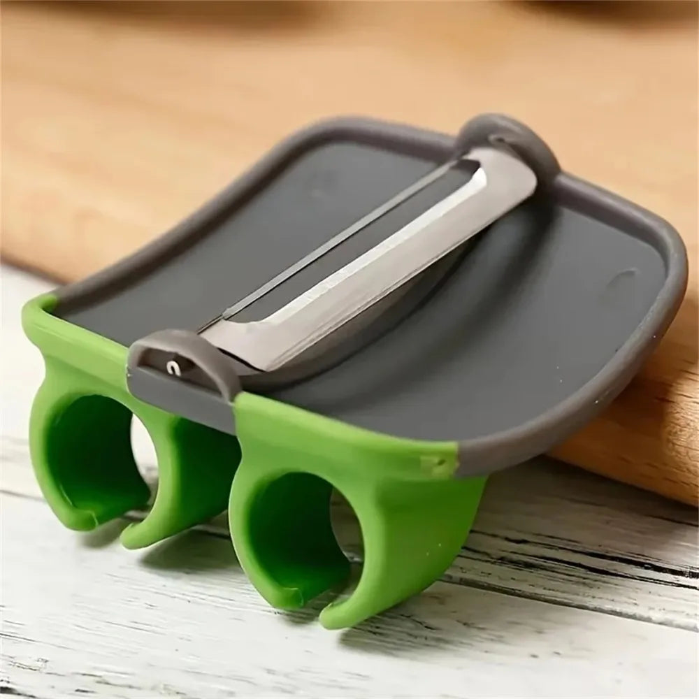 Vegetable Fruit Peeler, Black & Green Non-slip Rubber Grip Handle, Kitchen Slicer for Potato Apple Veggie Peeling, Kitchen Gadget for Fast Meal Prep