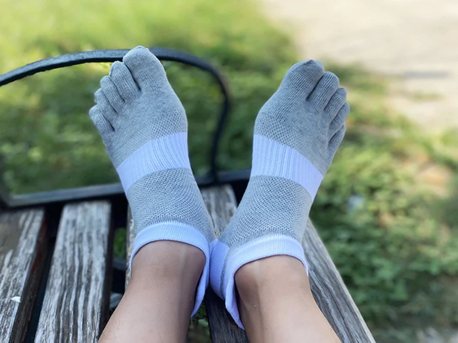1/5 Pairs Men's Mesh Toe Socks Color Block Striped Low Cut Five Finger Running Sport Socks Breathable Anti-Bacterial Toe Socks