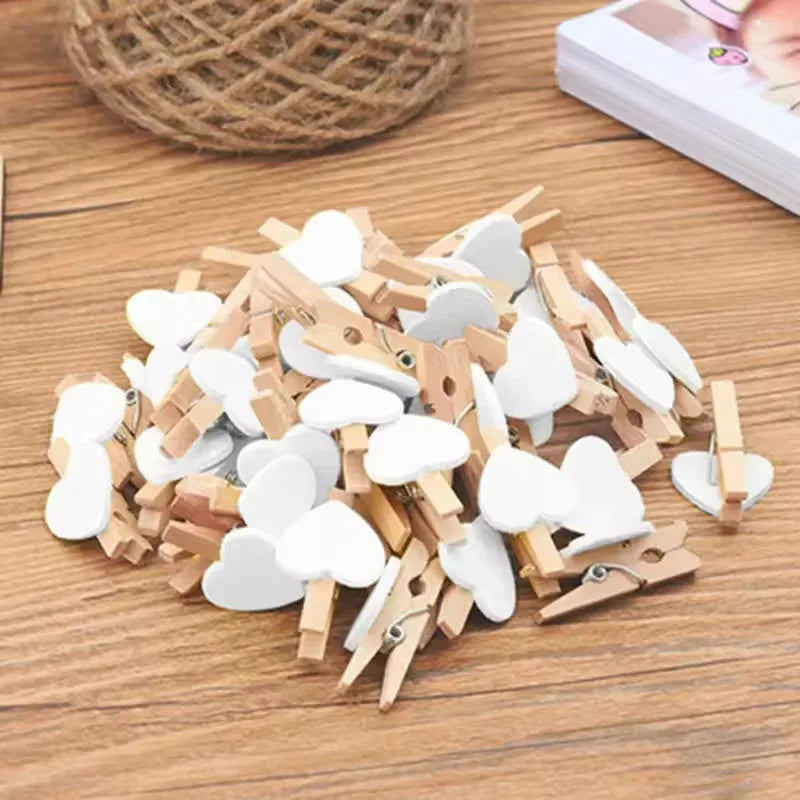 50pcs white Heart Love Wooden Clothes Photo Paper Peg Pin Mini Clothespin Postcard Clips Home Wedding Decoration Stationery