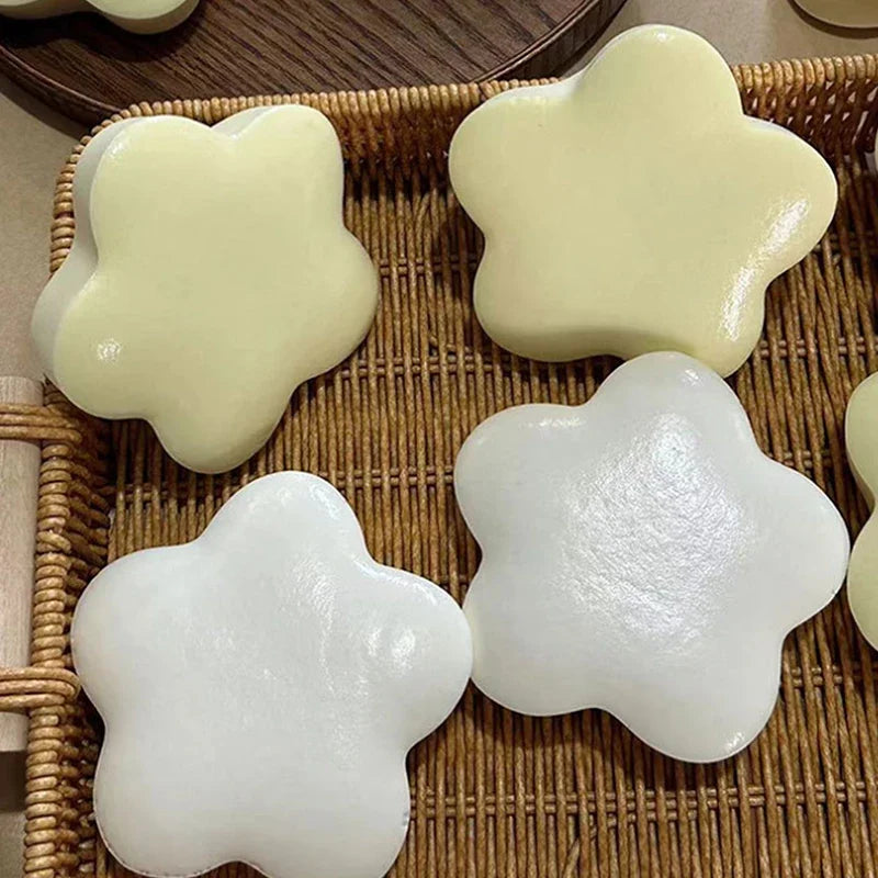 *Kawaii Star Squeeze Toy Cute Flower Slow Rebound Wet Soft Suction Finger Pinch Decompression Squishy Toy Stress Release Toys