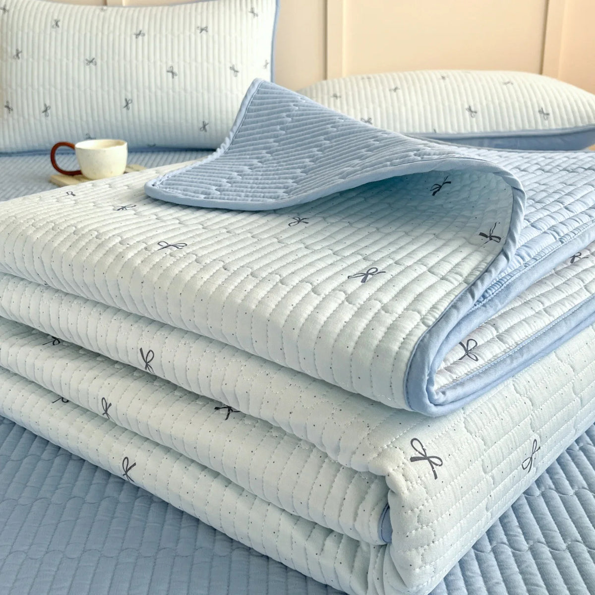 Thickened Quilted Bedspread for Single Double Bed Floral Soft Breathable Summer Quilt Machine Washable Dust-proof Bed Cover Set