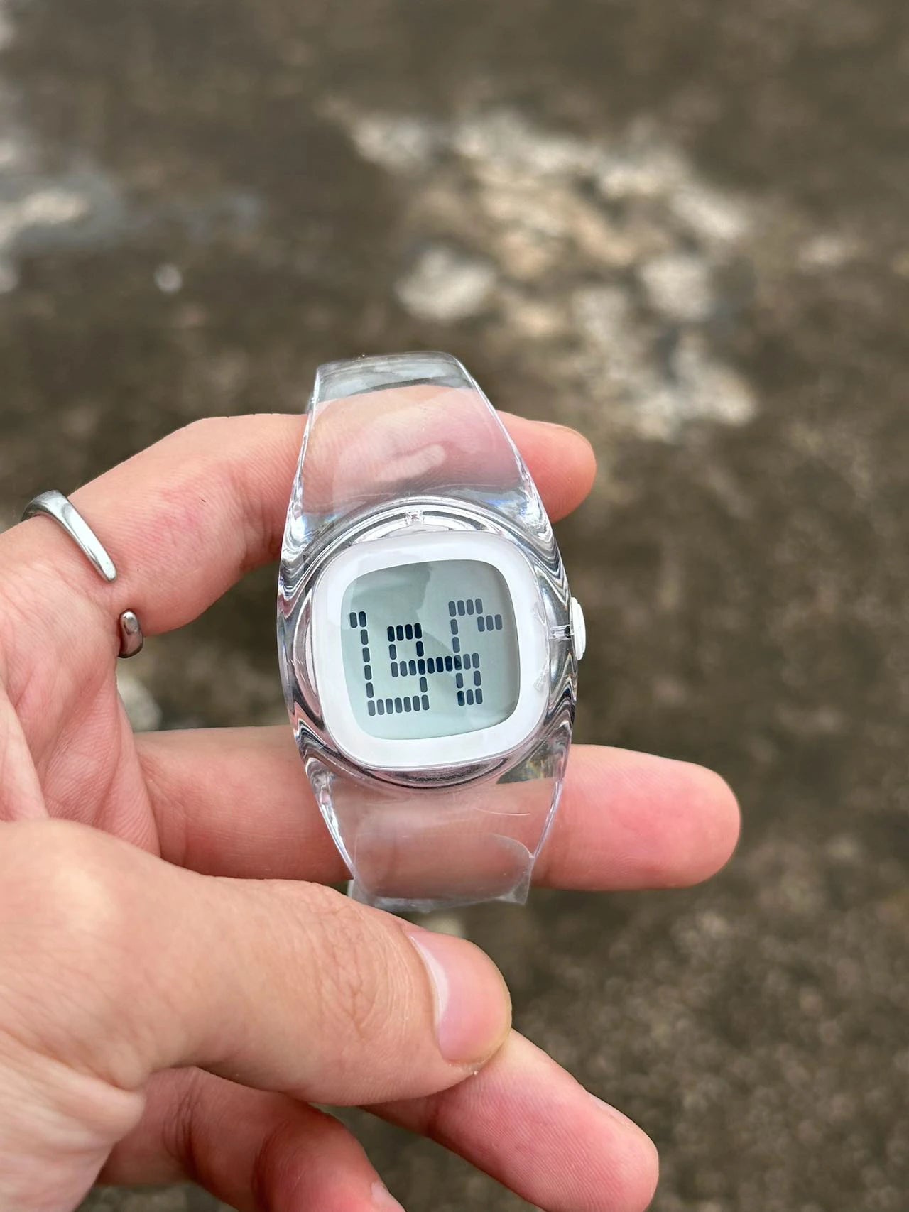 Y2K Fully Transparent Watch — Minimalist See-Through Design, Paired with an Acrylic Strap (Fits Wrist Circumference ≤ 18 cm)