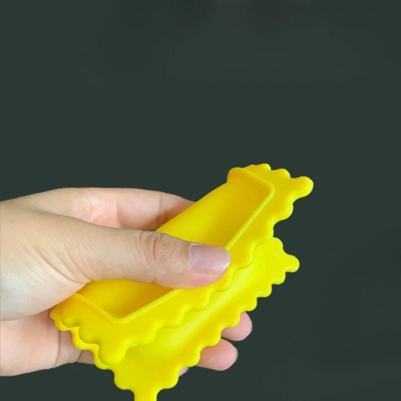 1pc Cartoon Biscuit-Shaped Soup Spoon Rest - Heat Insulating and Anti-Scalding Silicone Mat for Kitchen Gadgets