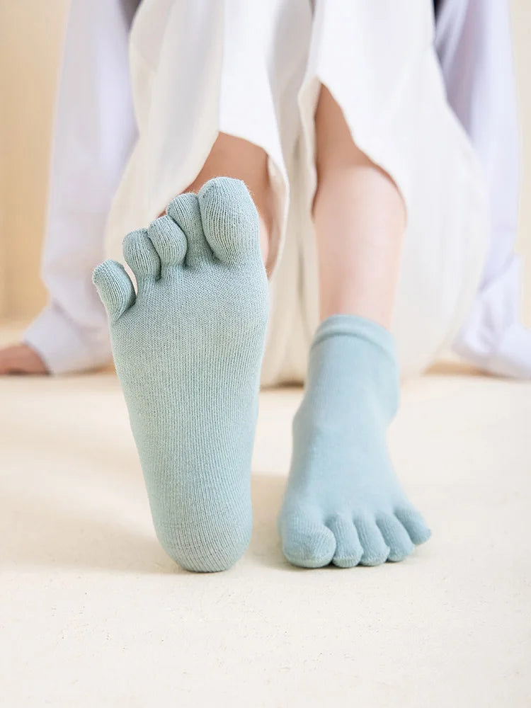 Spring Summer Women's Candy Color Ankle Socks Sweat absorption Breathable Cotton Split Toe Socks 5 Toes Short Five Finger Socks