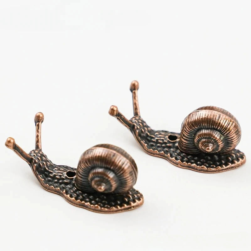Mini Creative Alloy Snail Small Ornaments Home Decoration Bonsai With Incense Handicrafts Figurines Miniatures Decoration Crafts