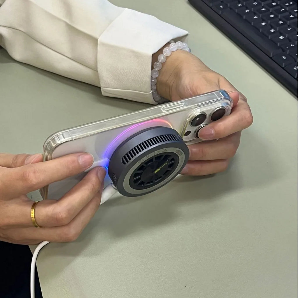 2025 Qi2.2 25w semiconductor-cooled mobile phone radiator, portable magnetic wireless charger with RGB lights.