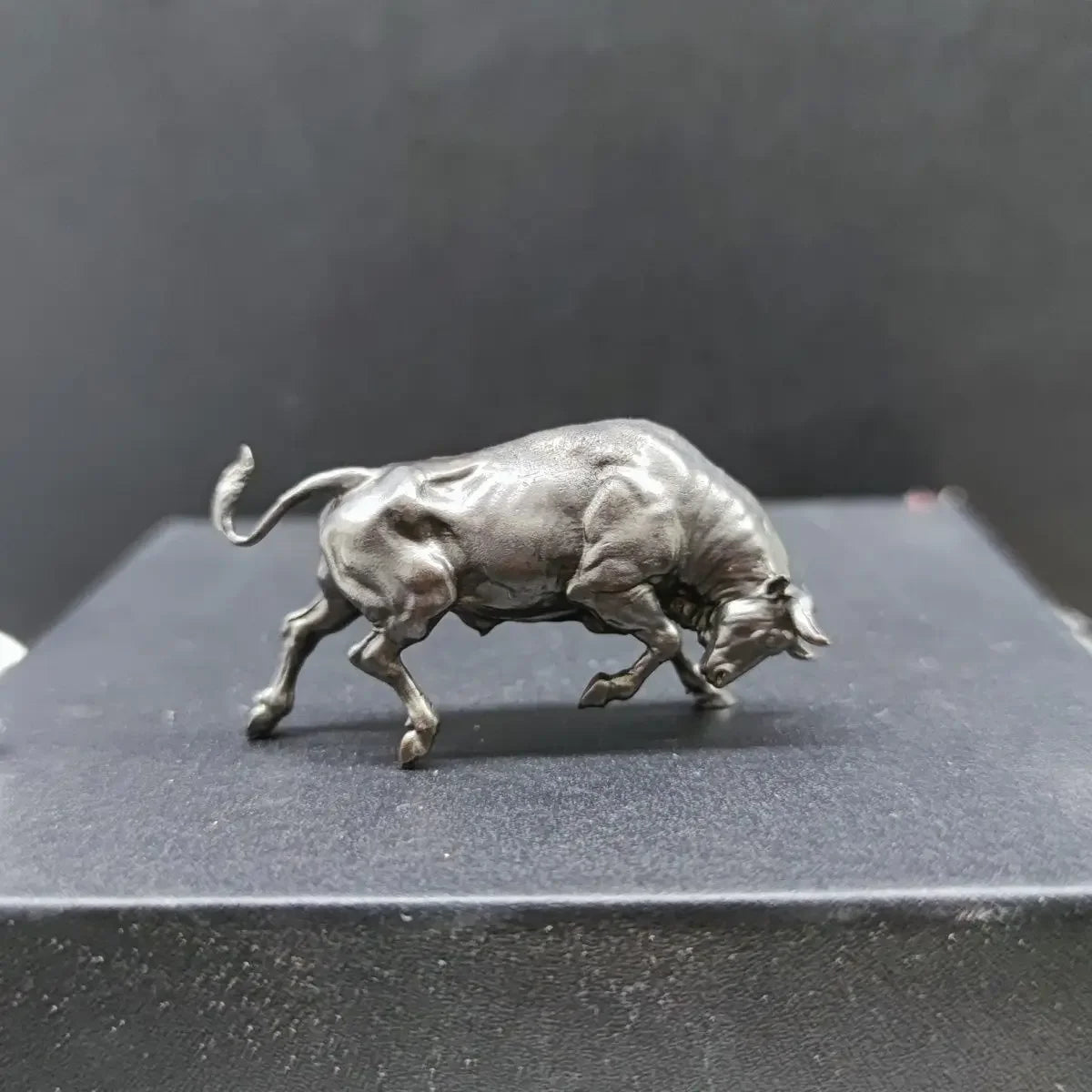 MINI Solid Pure Copper Ornament Bullish Lucky Cow 6cm Bull Wall Street Mascot Home Decor Desktop Crafts Sculpture Decoration