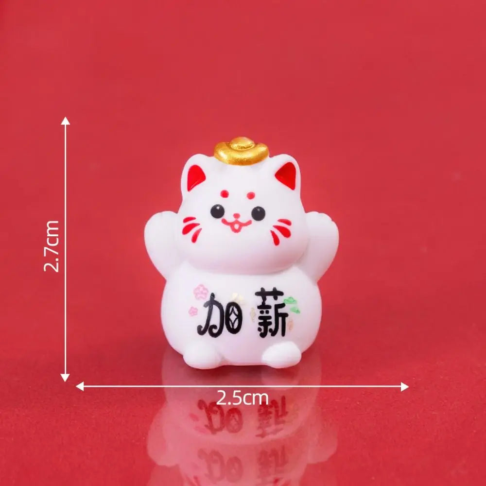 Modern Lucky Cat Figurine Crafts Ornaments Lovely Mini Cat Car Ornaments Cute Fortune Cat Figurines Gift