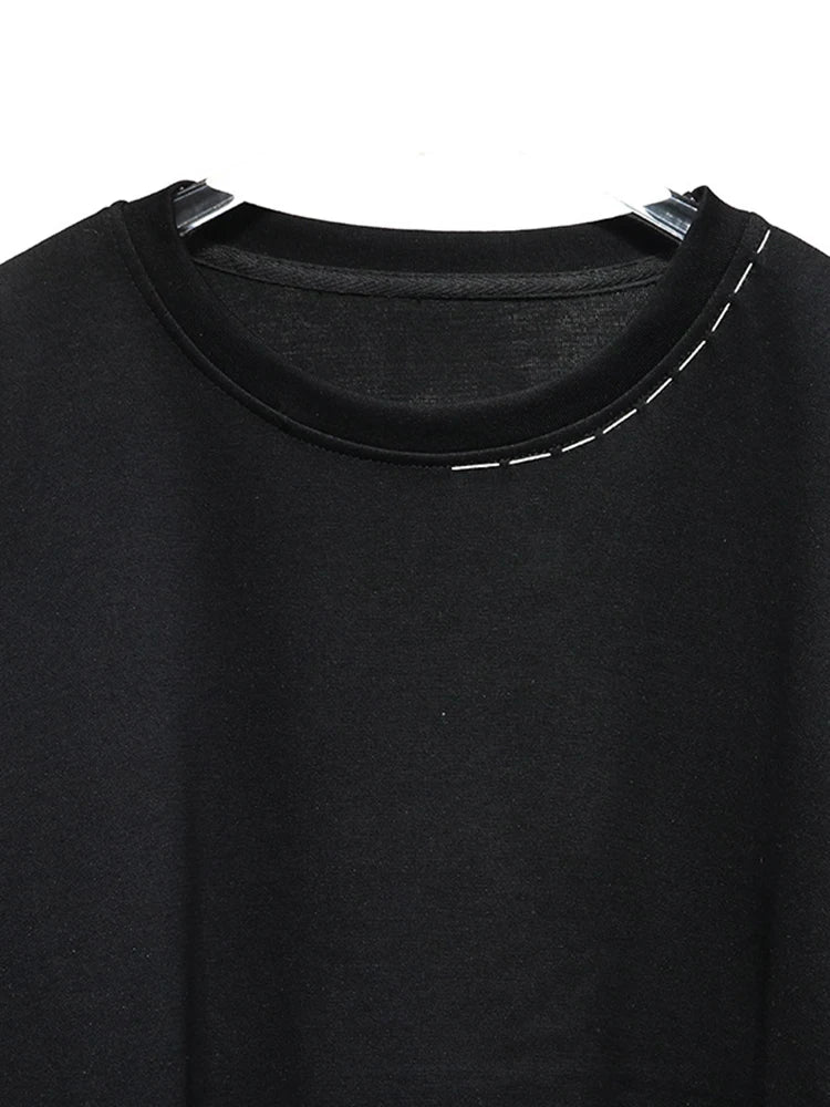 [EAM] Black Topstitched Irregular Sweatshirt New Round Neck Long Sleeve Women Big Size Fashion Tide Spring Autumn 2026 1DJ3297