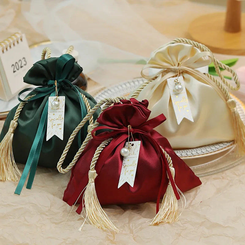 10/30/50 Pcs Luxury Packing Drawstring Velvet Pouch Sachet Gift Bag For Wedding Candy Boxes With Pearl String Decor Favors Bags