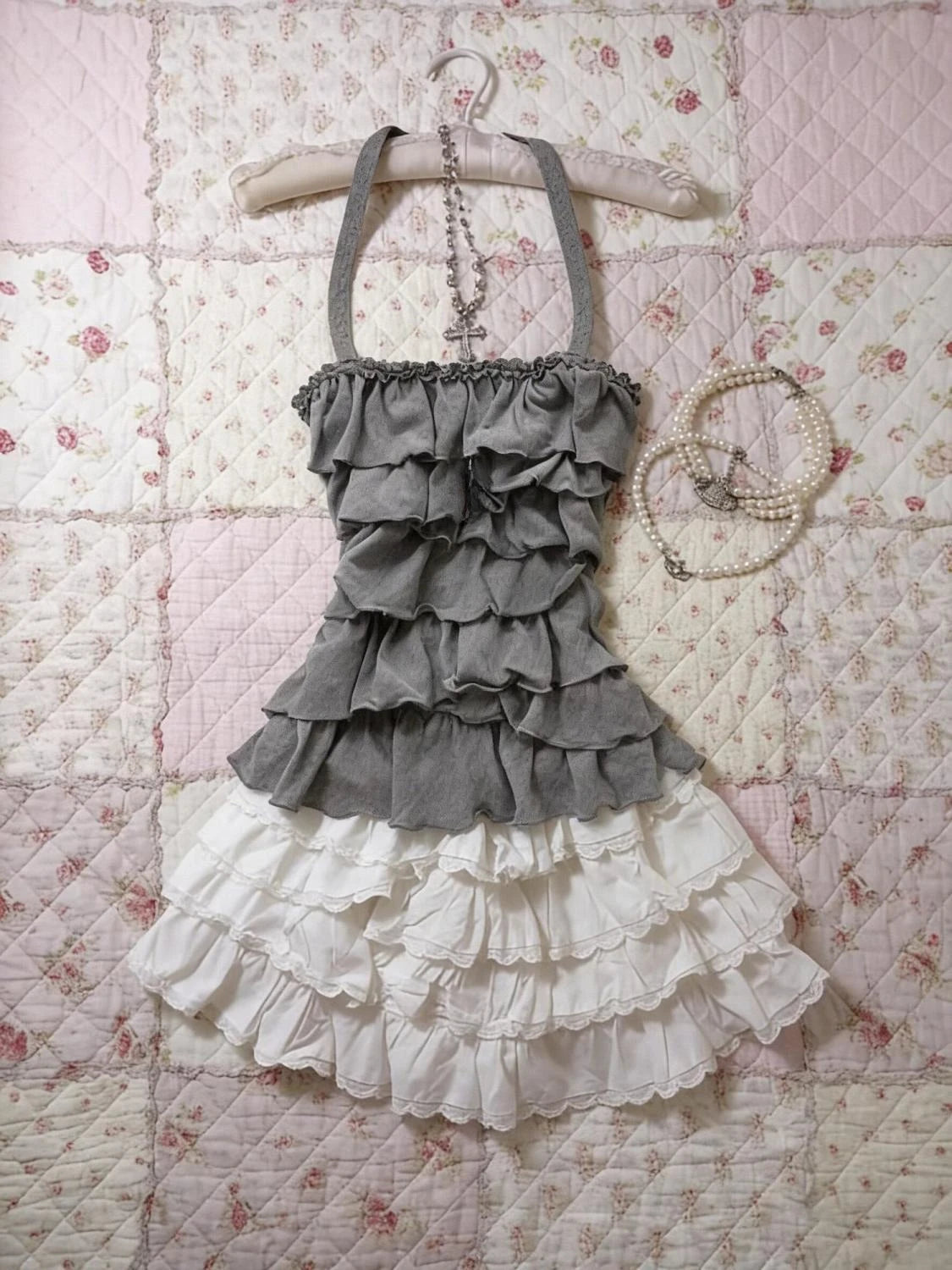 American Retro Gray Cami Top Strap Tiered Ruffle Slim Fit Y2K