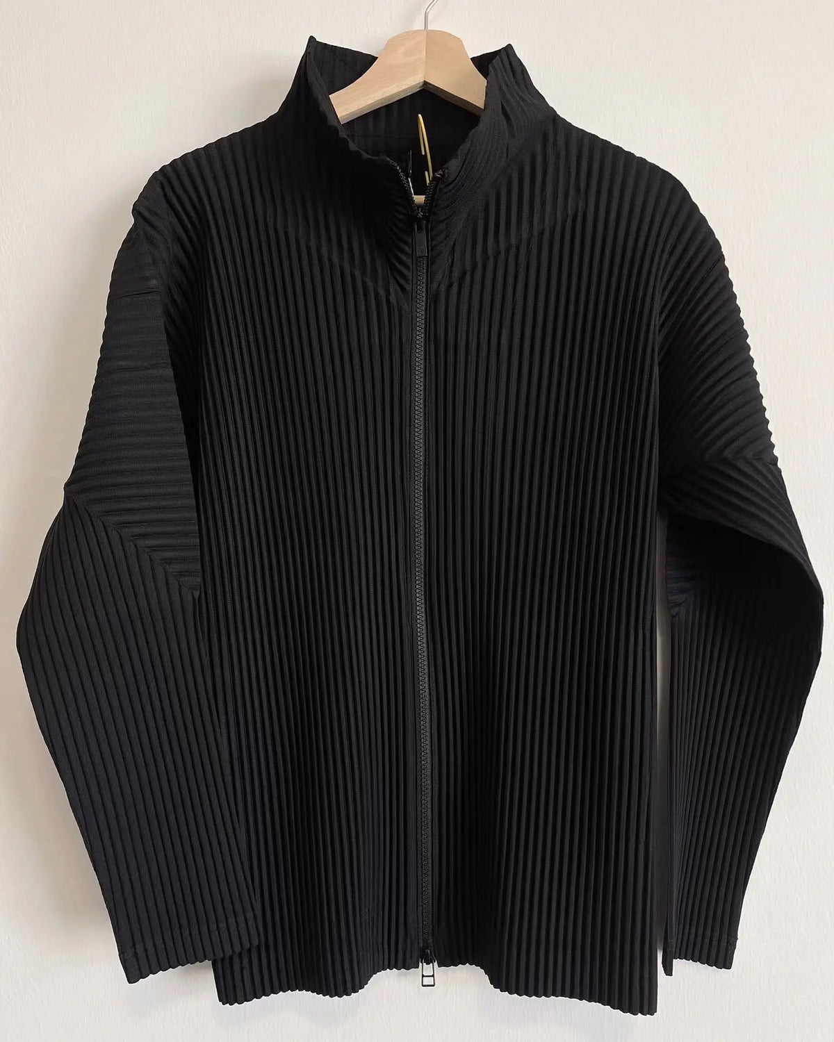 Miyake Men's Pleated Jacket Long Sleeve Standing Collar Fold Jacket Coat High Collar Zip Sweatshirt 2025 Spring Summer New Tops
