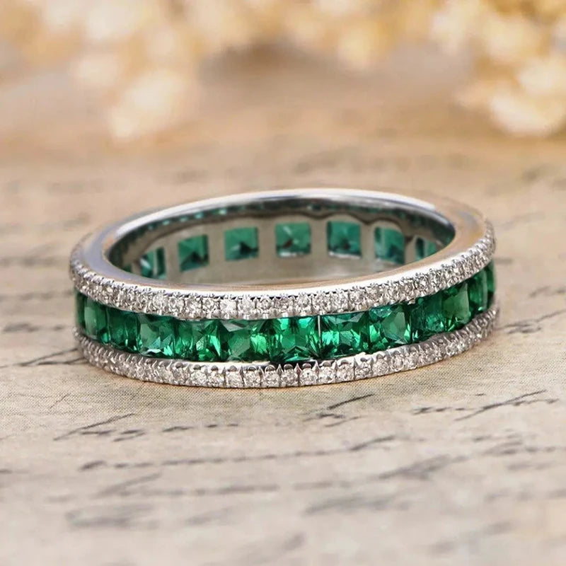 Huitan Princess Cut Green Zirconia Ring for Women New Fashion Finger Jewelry for Engagement Lady Novel Wedding Band Accessories