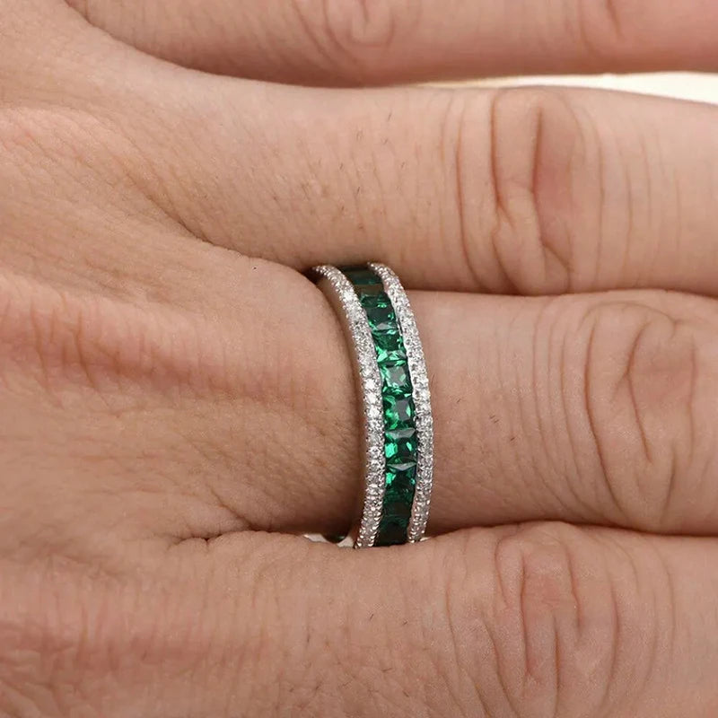 Huitan Princess Cut Green Zirconia Ring for Women New Fashion Finger Jewelry for Engagement Lady Novel Wedding Band Accessories