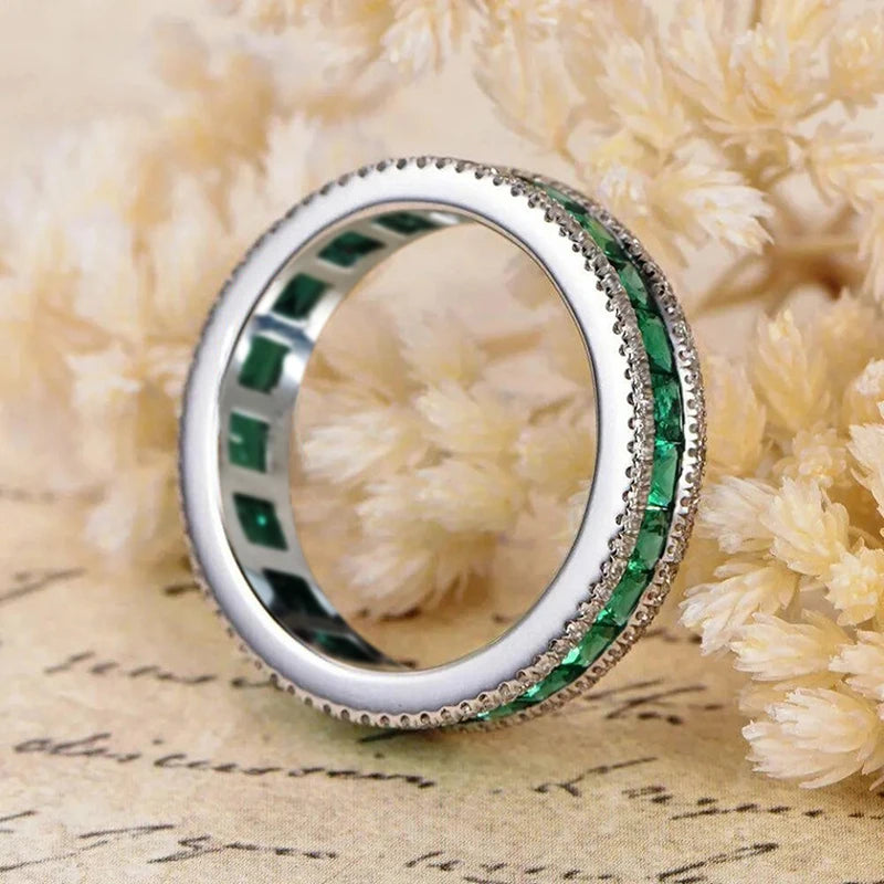 Huitan Princess Cut Green Zirconia Ring for Women New Fashion Finger Jewelry for Engagement Lady Novel Wedding Band Accessories