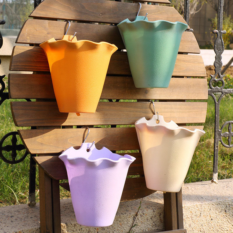 Flower Pot Wall-mounted Plastic Wall Hanging Container Basket Flowerpot for Outdoor Garden Balcony Planter Bucket Home Decor