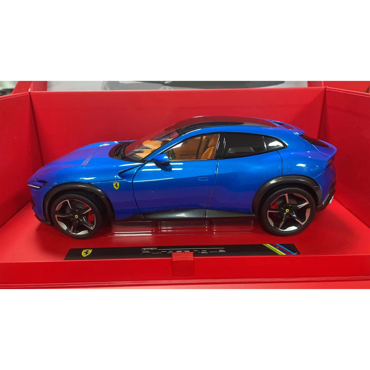 Bburago 1:18 Diecast Ferrari Purosangue High Detailed Alloy Model