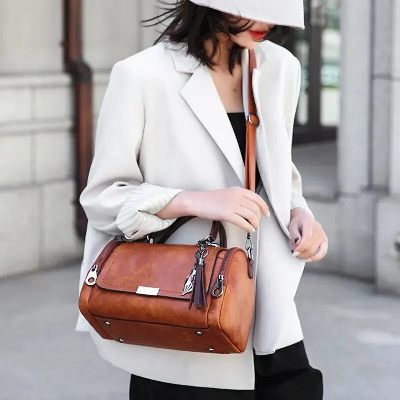 Tassel Decor Women's Shoulder Bag