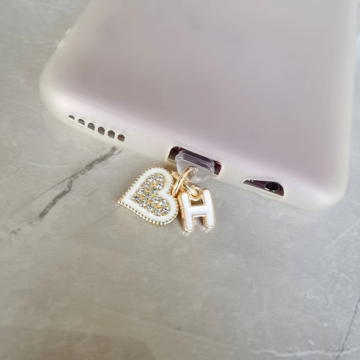 Of Light Luxury Sparkling Diamond Letter Heart-Shaped Phone Dust