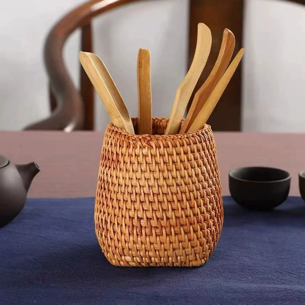 Rattan Pencil Holder, Handmade Wicker Pen Cup Makeup Brushes Holder, Woven Vine Desk Organizer Pen Container Box