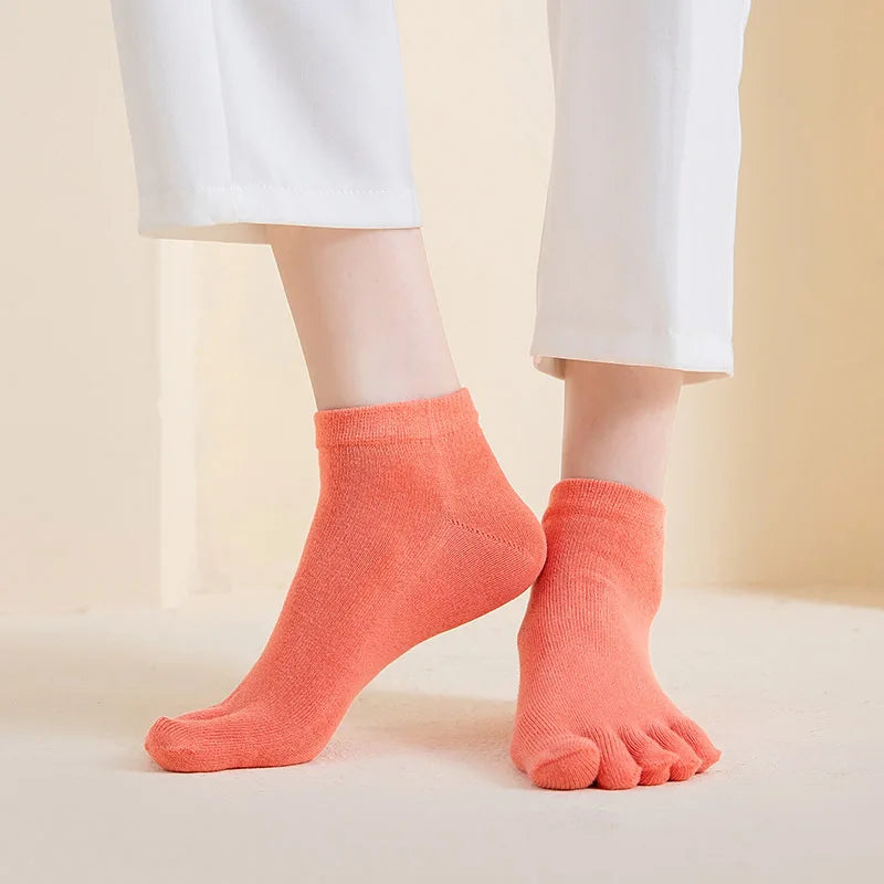 Spring Summer Women's Candy Color Ankle Socks Sweat absorption Breathable Cotton Split Toe Socks 5 Toes Short Five Finger Socks