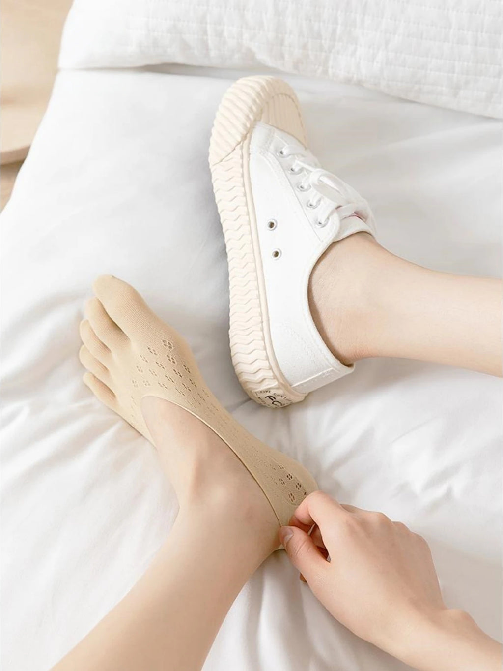 Women's Toe Socks, No Show Invisible Socks, Silicone Non-Slip Ladies Boat Socks, Low Cut, Breathable, Sweat Absorbing, Summer Thin