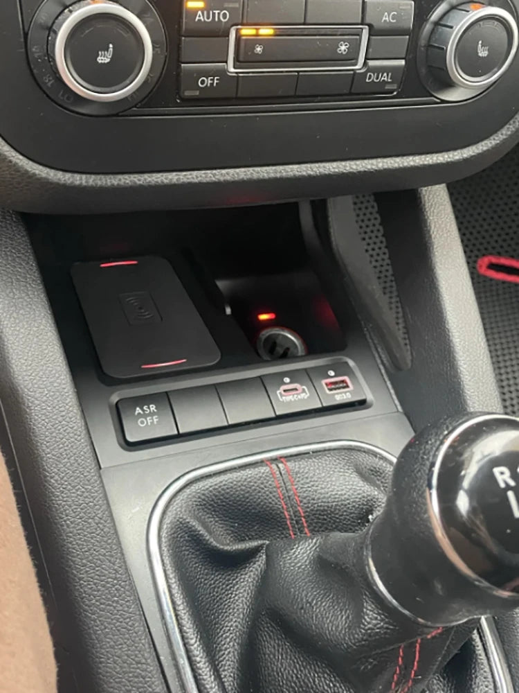 Car Charging Panel Wireless Charger For VW Golf 6 MK6 Golf 5 MK5 Scirocco Sagitar 2008-2013 wireless phone holder replacement