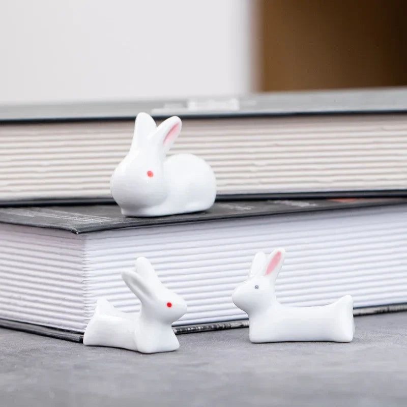 Cute Cat Ceramic Chopsticks Holder Stand Fine Design Chopstick Rack Pillow Care Rest Japanese Style Kitchen Tableware Tools New