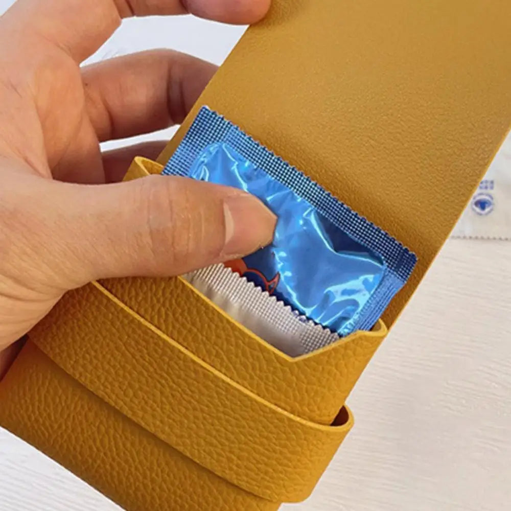 Condom Holder Elegant PU Leather Small Purse Discreet Pocket/Purse/Travel Carrying Case Securely Holds And Protects 3-4 Condoms