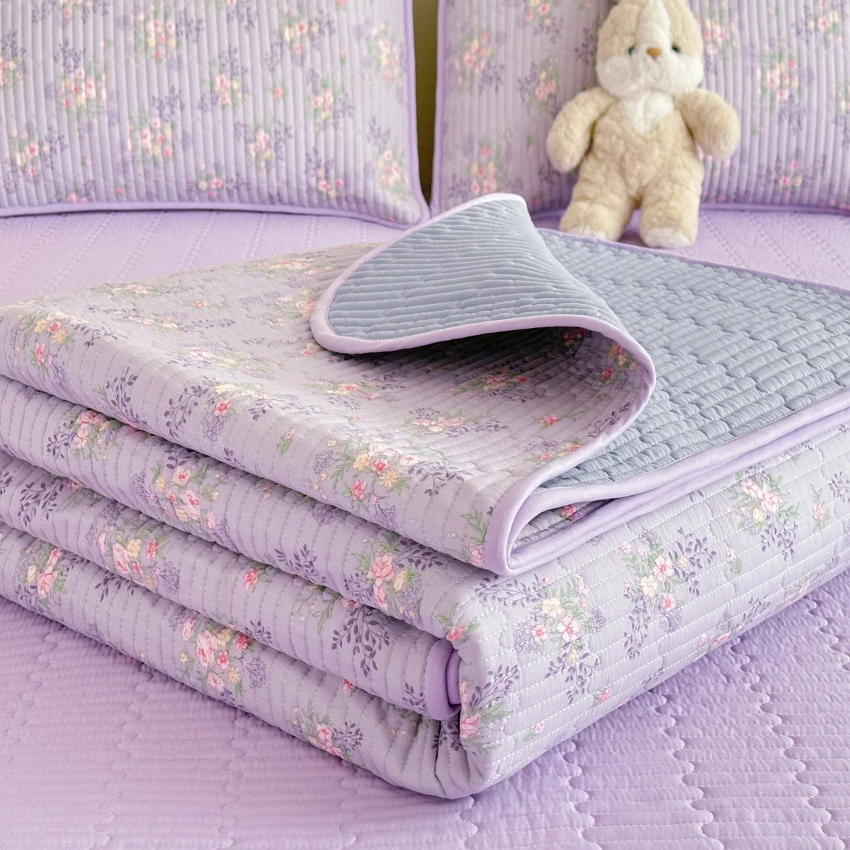 Thickened Quilted Bedspread for Single Double Bed Floral Soft Breathable Summer Quilt Machine Washable Dust-proof Bed Cover Set