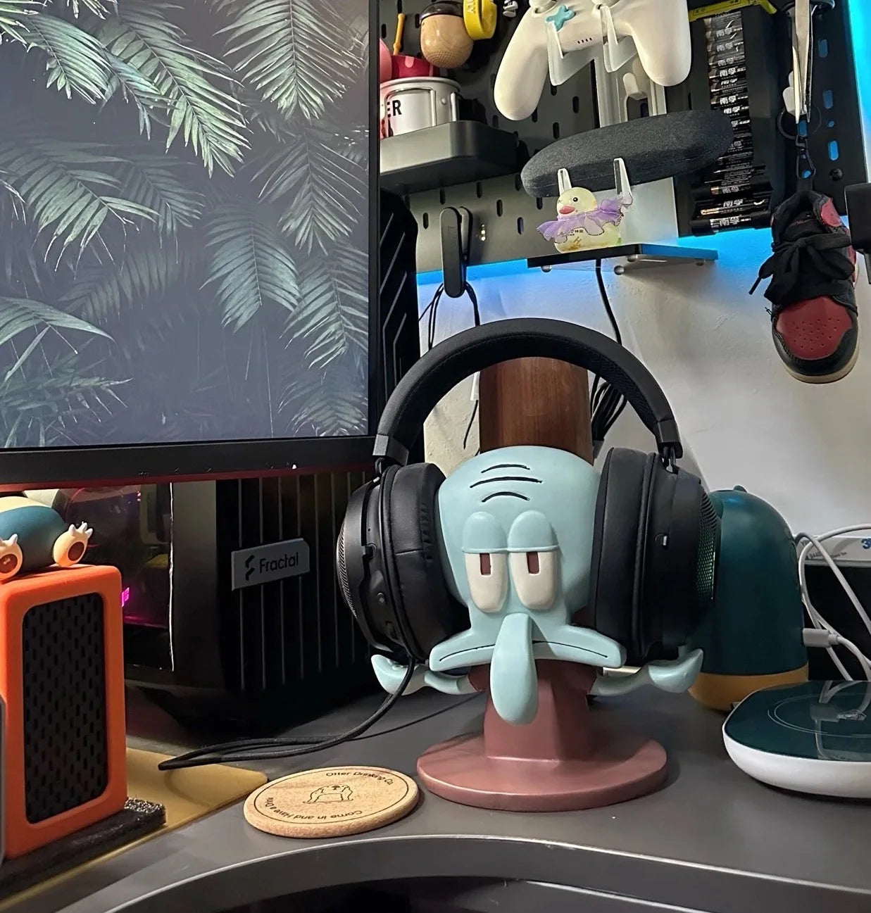 Original SpongeBob Squidward Headphone Stand, Creative & Functional Desk Organizer for Gaming Headset & Decor