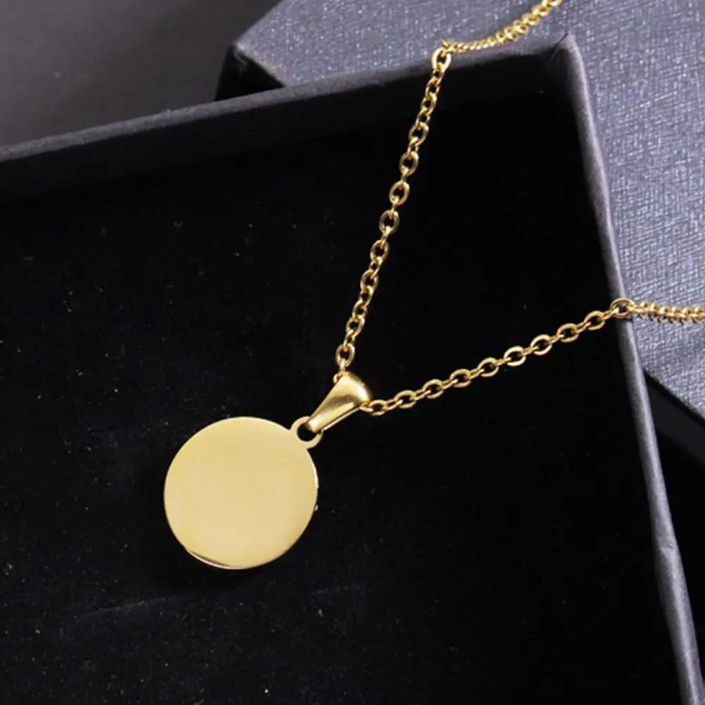 Vintage Initial 26 Letters A To Z White Shell Pendant Necklace Gold Color Steel For Women Men Choker Jewelry Necklace