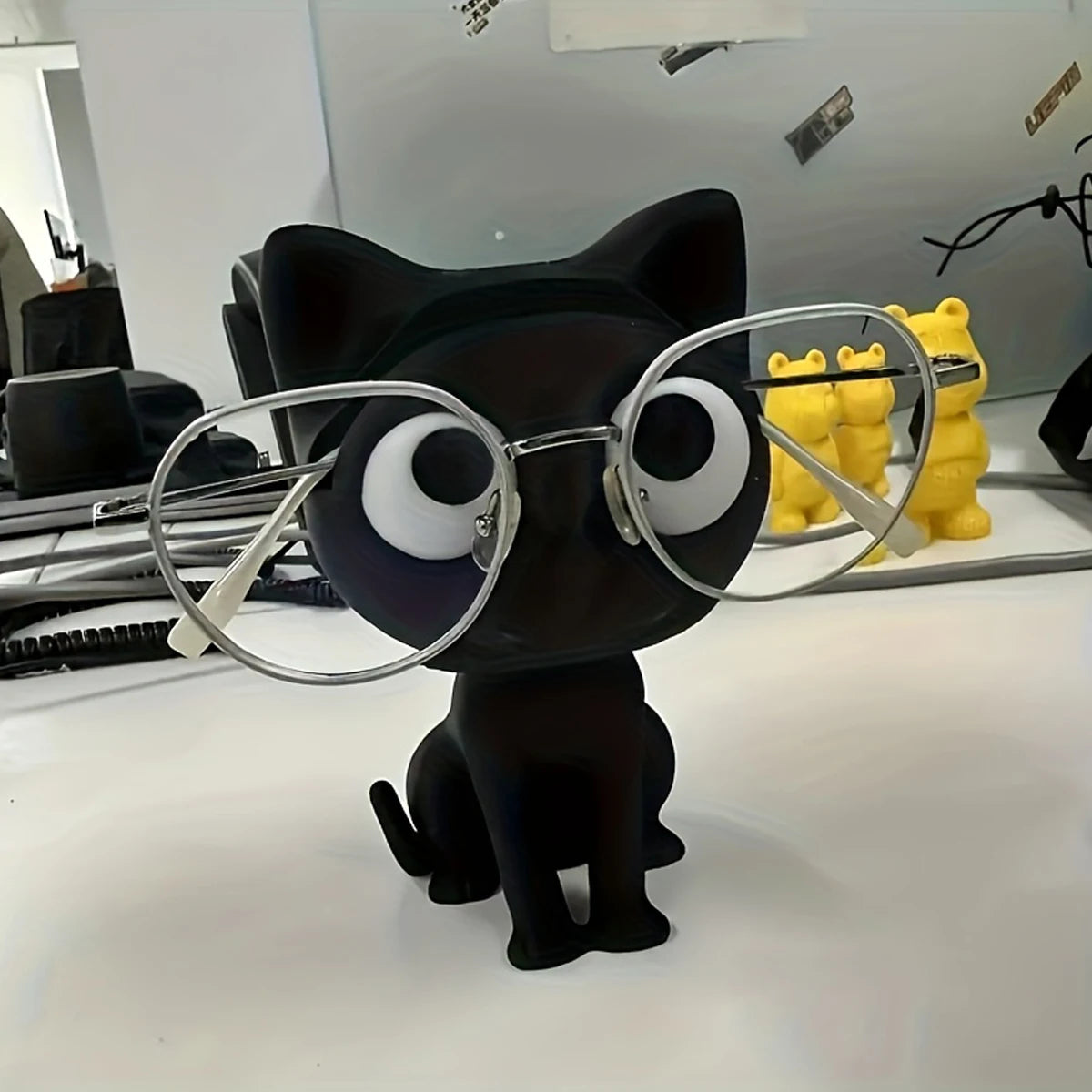 Cute Black Cat Glasses Holder Fashion Eyeglass Stand with Sitting Kitten Pose Adorable Desk Organizer for Home Office Room Decor