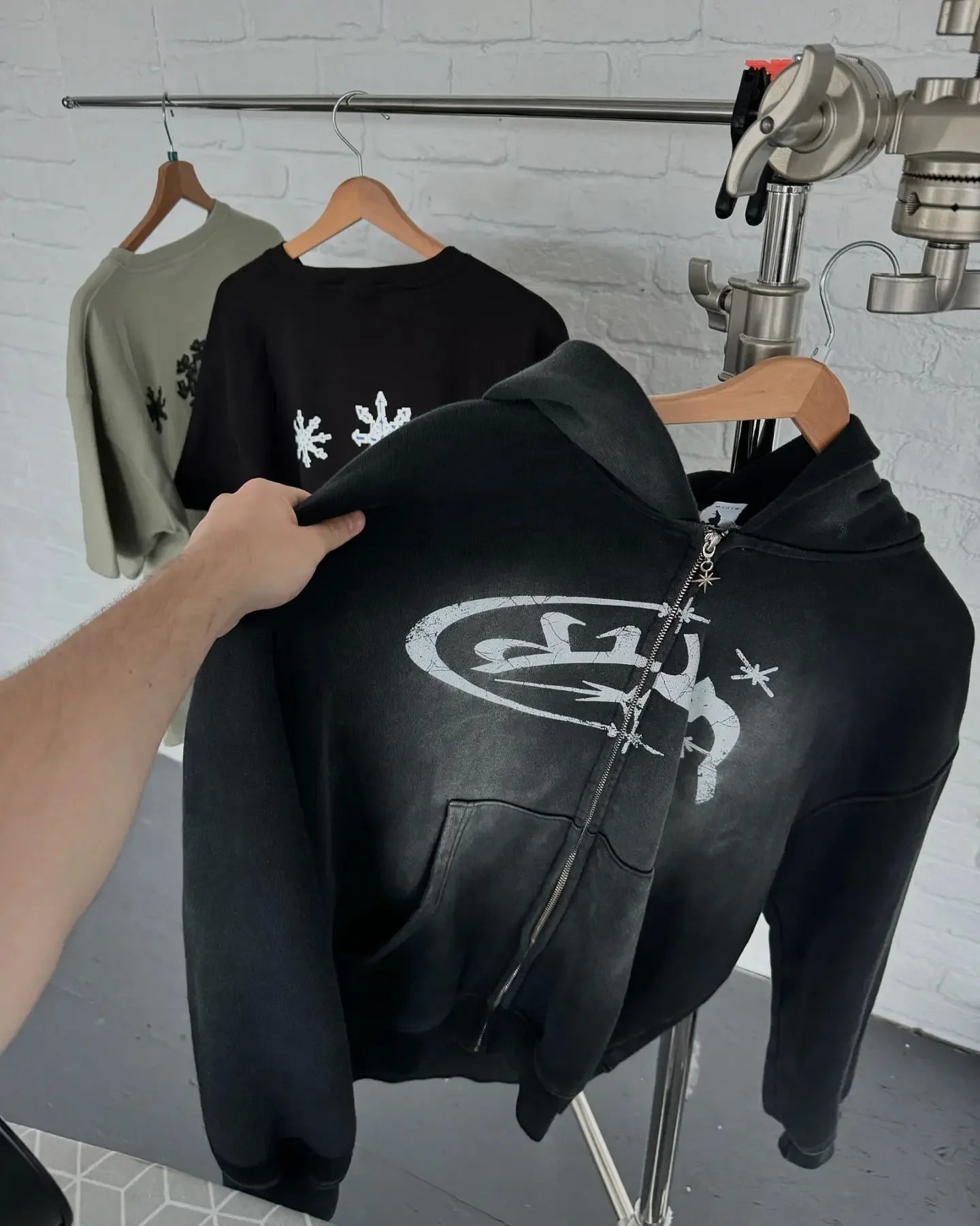 Divin Vintage Fashion Embroidery Zip Up Hoodies Y2k New Harajuku Hip Hop Coat Loose Hooded Sweatshirt Men And Women Streetwear