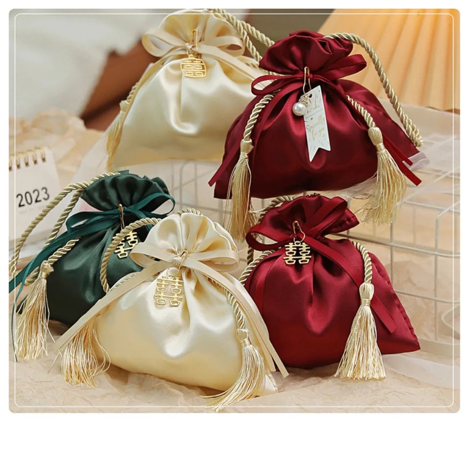 10/30/50 Pcs Luxury Packing Drawstring Velvet Pouch Sachet Gift Bag For Wedding Candy Boxes With Pearl String Decor Favors Bags