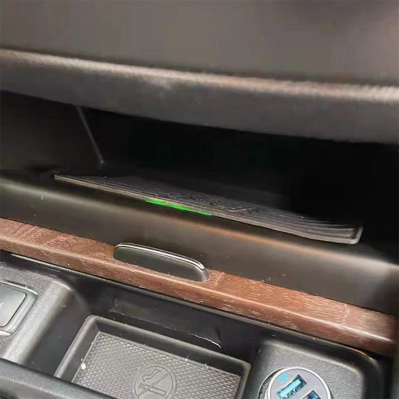 15W Car wireless charger fast charger phone charger charging pad panel for Benz GLS GLE GL ML X166 W166 C292 2013-2019