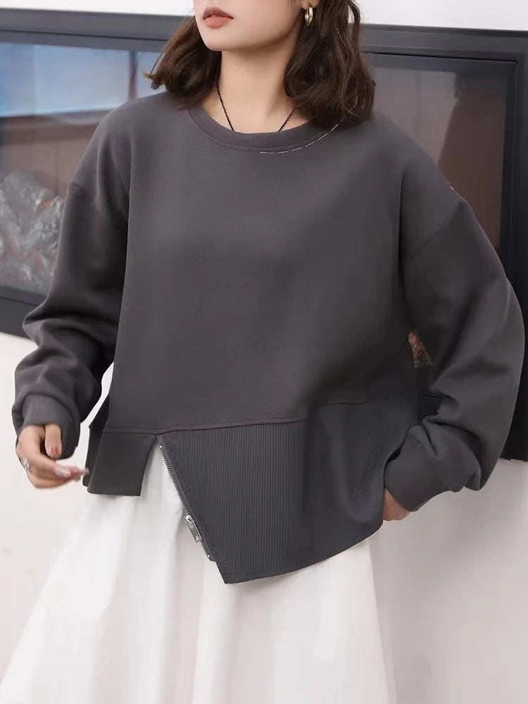 [EAM] Black Topstitched Irregular Sweatshirt New Round Neck Long Sleeve Women Big Size Fashion Tide Spring Autumn 2026 1DJ3297